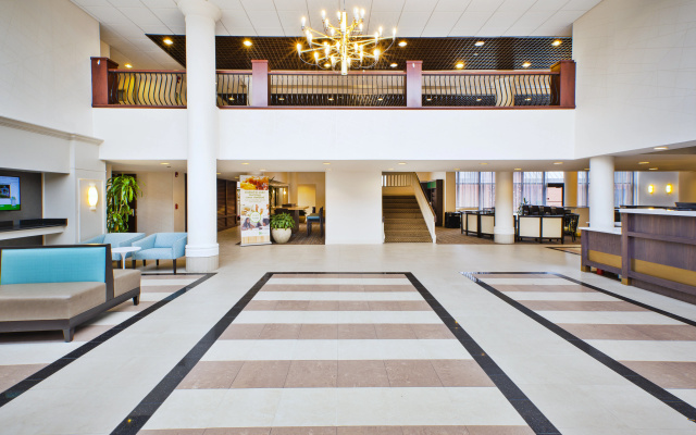 photo 2 of Holiday Inn Washington-Dulles International Airport by IHG