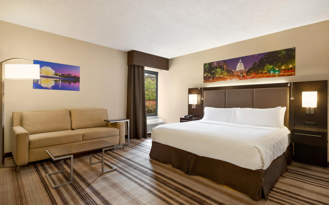photo 3 of Holiday Inn Washington-Dulles International Airport by IHG