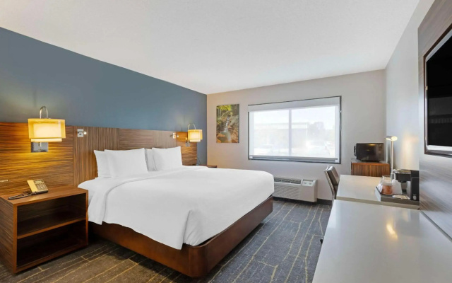 photo 4 of The Lux Hotel & Conference Center, an Ascend Collection Hotel