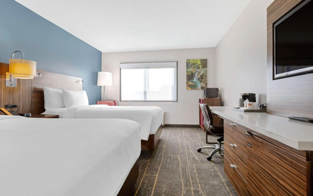 photo 5 of The Lux Hotel & Conference Center, an Ascend Collection Hotel