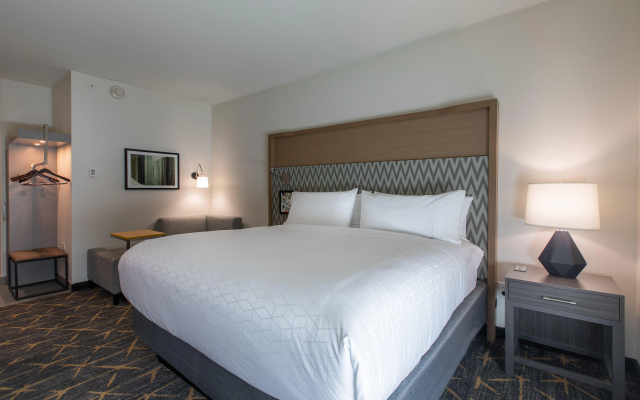 photo 3 of Holiday Inn Greenville - Woodruff Road by IHG