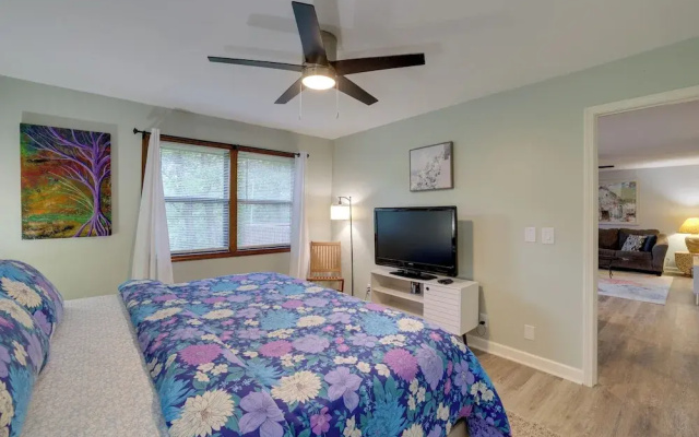 photo 4 of Holiday Island Home: Mountain View + Hot Tub!