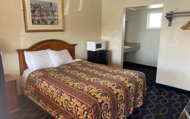 photo 5 of Holiday Motel Oakdale