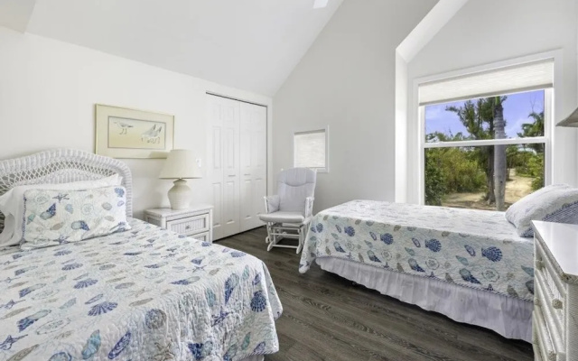 photo 5 of Holley House 4 Bedroom Home by RedAwning