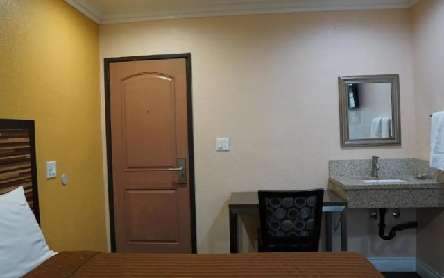 photo 5 of Holly Crest Hotel - Los Angeles, Lax Airport