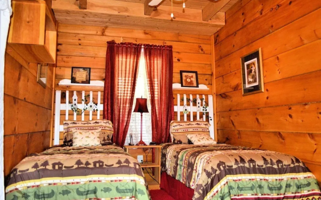 photo 5 of Holly Hill-Ocoee River Cabin Rental