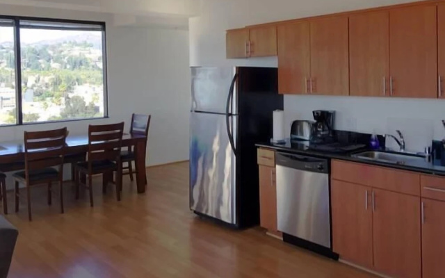 photo 4 of Hollywood 0 Bedroom Studio By Senstay