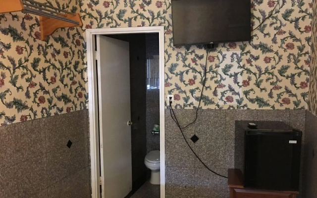 photo 2 of Hollywood 7 Star Motel
