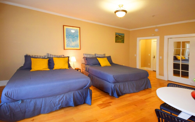 photo 5 of Hudson Hollywood Apartments