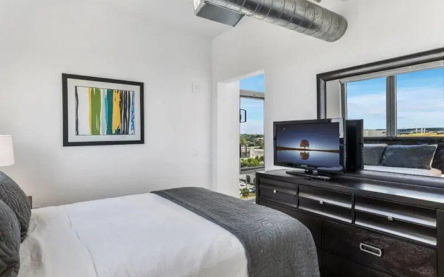 photo 3 of Sunset Boulevard Apartments