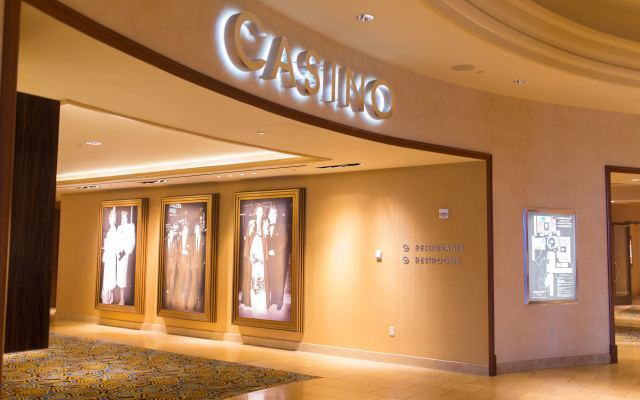 photo 2 of Hollywood Casino & Hotel St. Louis