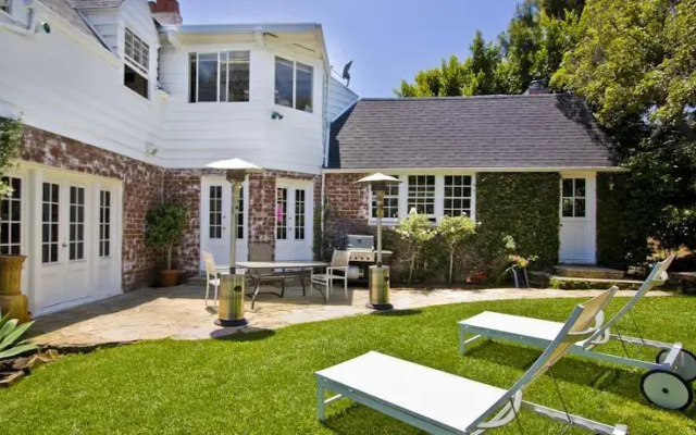 photo 4 of Hollywood Celebrity Estate By Luxpads