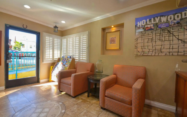 photo 2 of Hollywood City Inn
