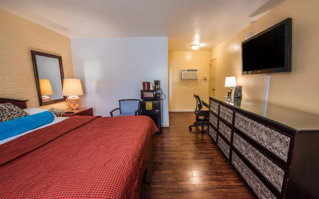 photo 4 of Hollywood Downtowner Inn
