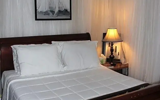 photo 4 of Hollywood Dream Suites