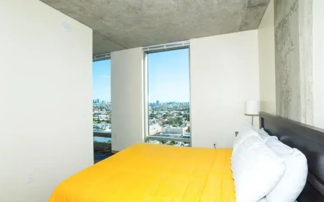 photo 2 of Hollywood Emanuela Apartment