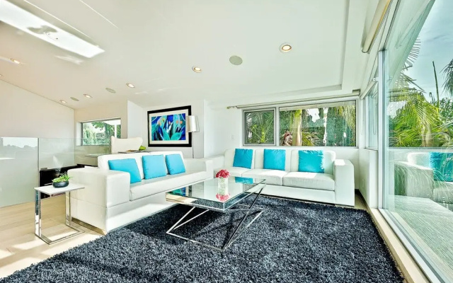 photo 3 of Hollywood Estate With Stunning Views