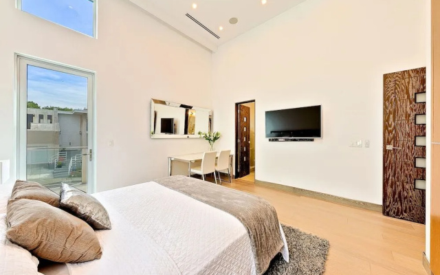 photo 4 of Hollywood Estate With Stunning Views