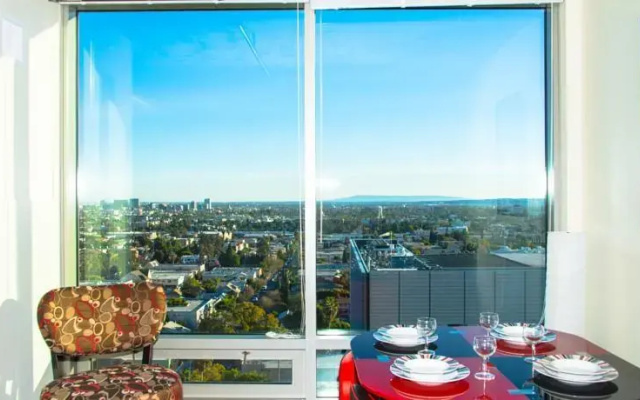 photo 3 of Hollywood Gallery Apartment