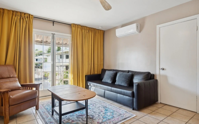 photo 5 of Hollywood Gem 1 Bedroom Apts by RedAwning