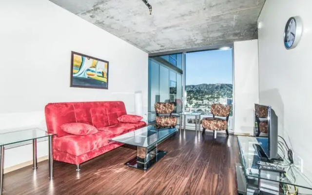 photo 3 of Hollywood Gibson Apartment