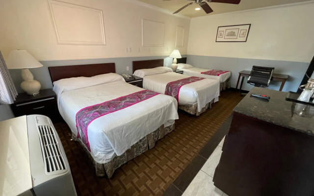 photo 2 of Hollywood Guest Inn
