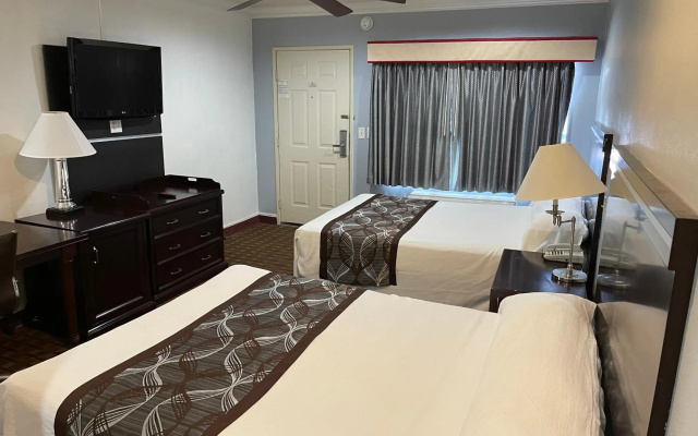 photo 3 of Hollywood Guest Inn