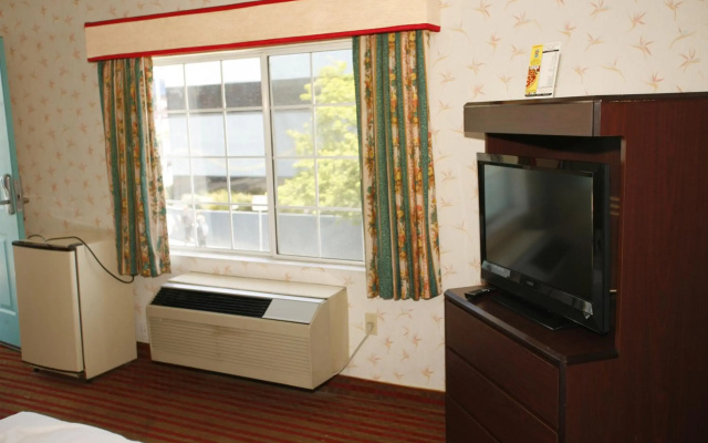 photo 5 of Hollywood Guest Inn