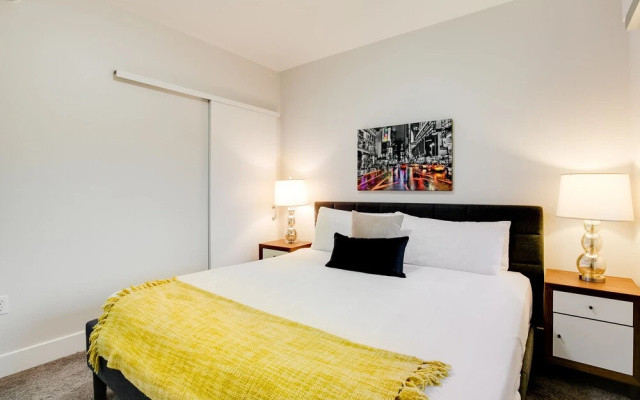 photo 2 of Hollywood Loft