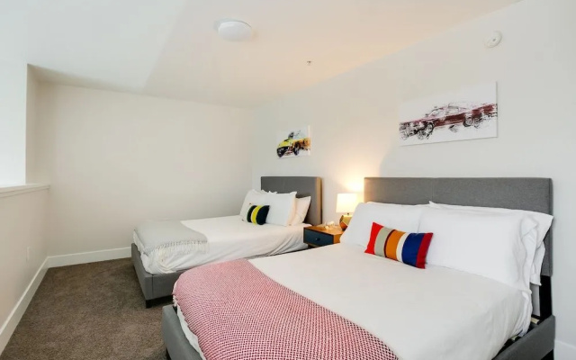 photo 4 of Hollywood Loft
