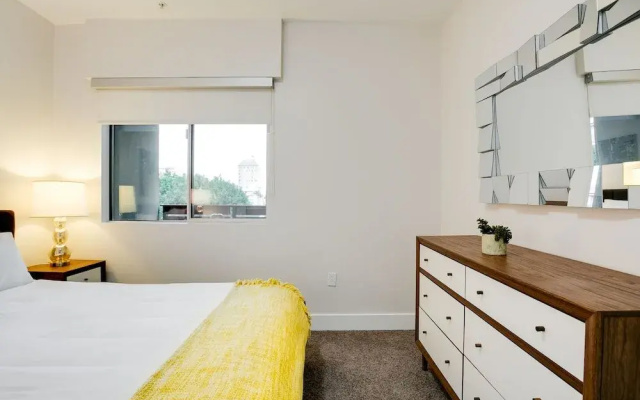 photo 5 of Hollywood Loft