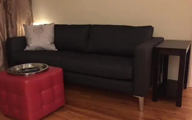 photo 2 of Hollywood Private One-Bedroom Apartment