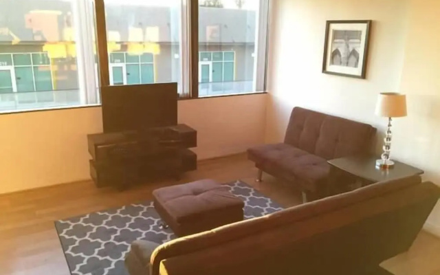 photo 4 of Hollywood Studio 0 Bedroom Studio By Senstay