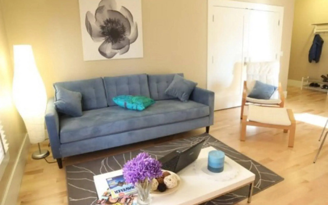 photo 2 of Hollywood Vacation Apartments by Stay City Rentals