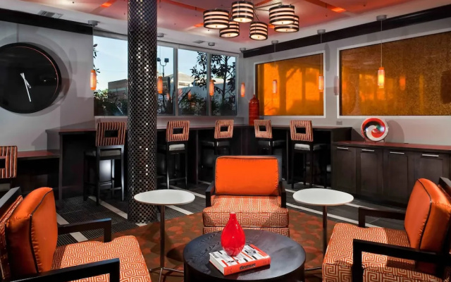 photo 2 of Hollywood Walk of Fame Apartments