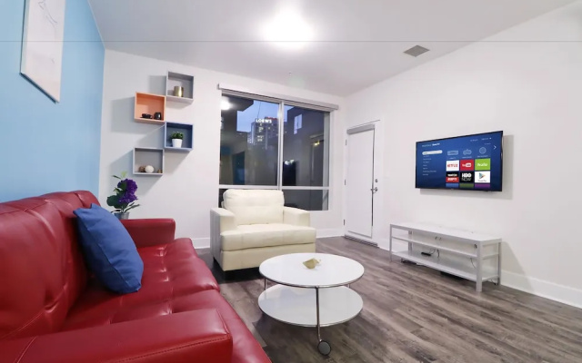photo 5 of Hollywood Walk of Fame Apartments