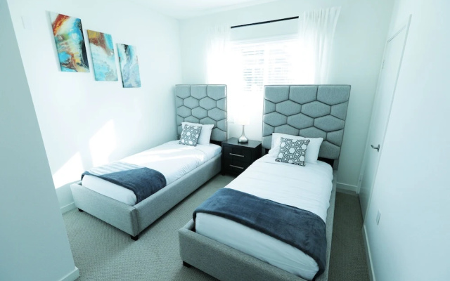 photo 4 of Hollywood Walk Residences