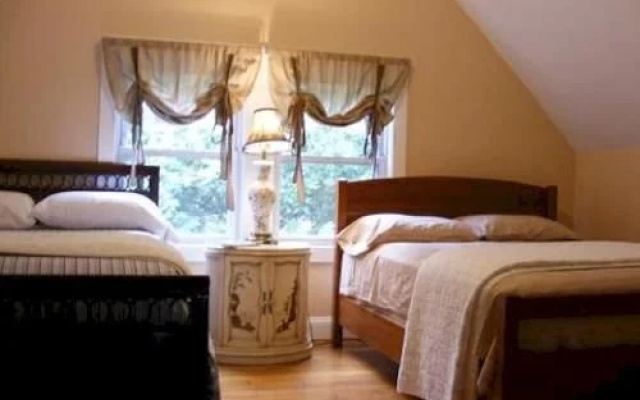photo 3 of Holman Street Apartment