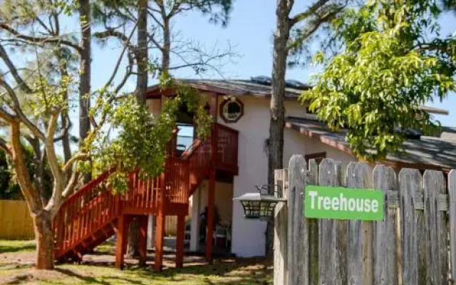 photo 4 of Home by Beach 5 - The Treehouse