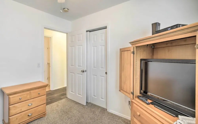 photo 4 of Home w/ Yard: 1 Mi to Indian Rocks Beach & Golf
