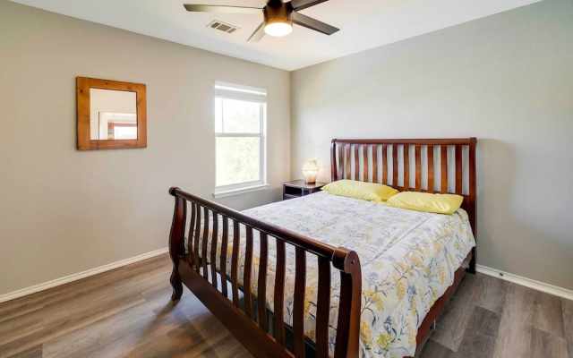 photo 2 of San Antonio Home w/ Hot Tub - 1 Mi to Seaworld