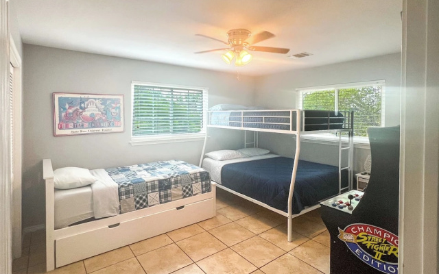 photo 2 of San Antonio Home w/ Pool & Hot Tub Near Seaworld!