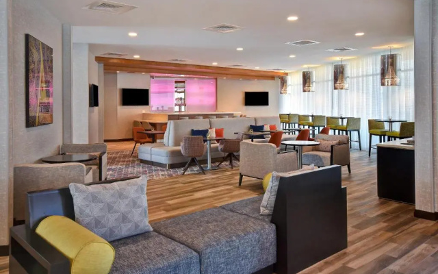photo 3 of Home2 Suites by Hilton Las Vegas Convention Center