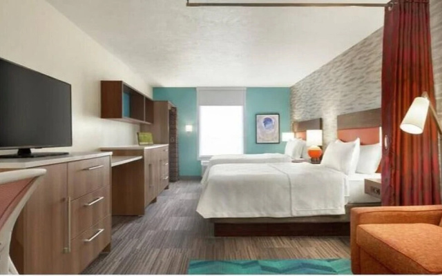 photo 3 of Home2 Suites by Hilton Naples I-75 Pine Ridge Road