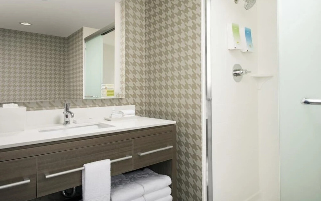 photo 4 of Home2 Suites by Hilton Naples I-75 Pine Ridge Road