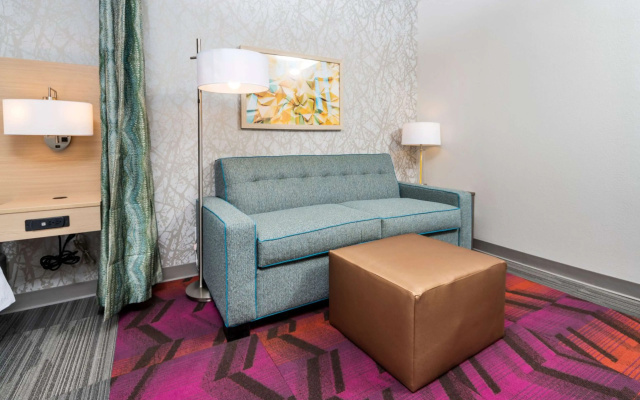 photo 4 of Home2 Suites by Hilton Newark Airport