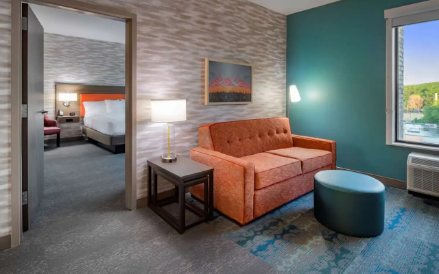 photo 4 of Home2 Suites by Hilton Omaha I-80 at 72nd Street, NE