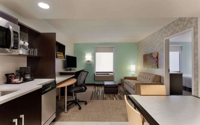 photo 3 of Home2 Suites by Hilton Philadelphia - Convention Center, PA