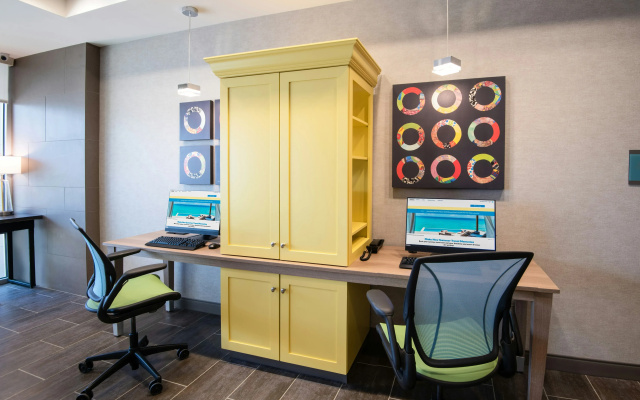 photo 3 of Home2 Suites by Hilton Phoenix Airport North, AZ