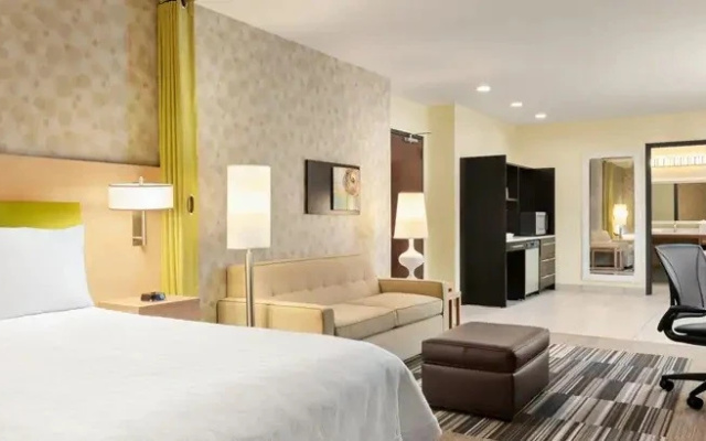 photo 4 of Home2 Suites by Hilton New York Long Island City/ Manhattan View
